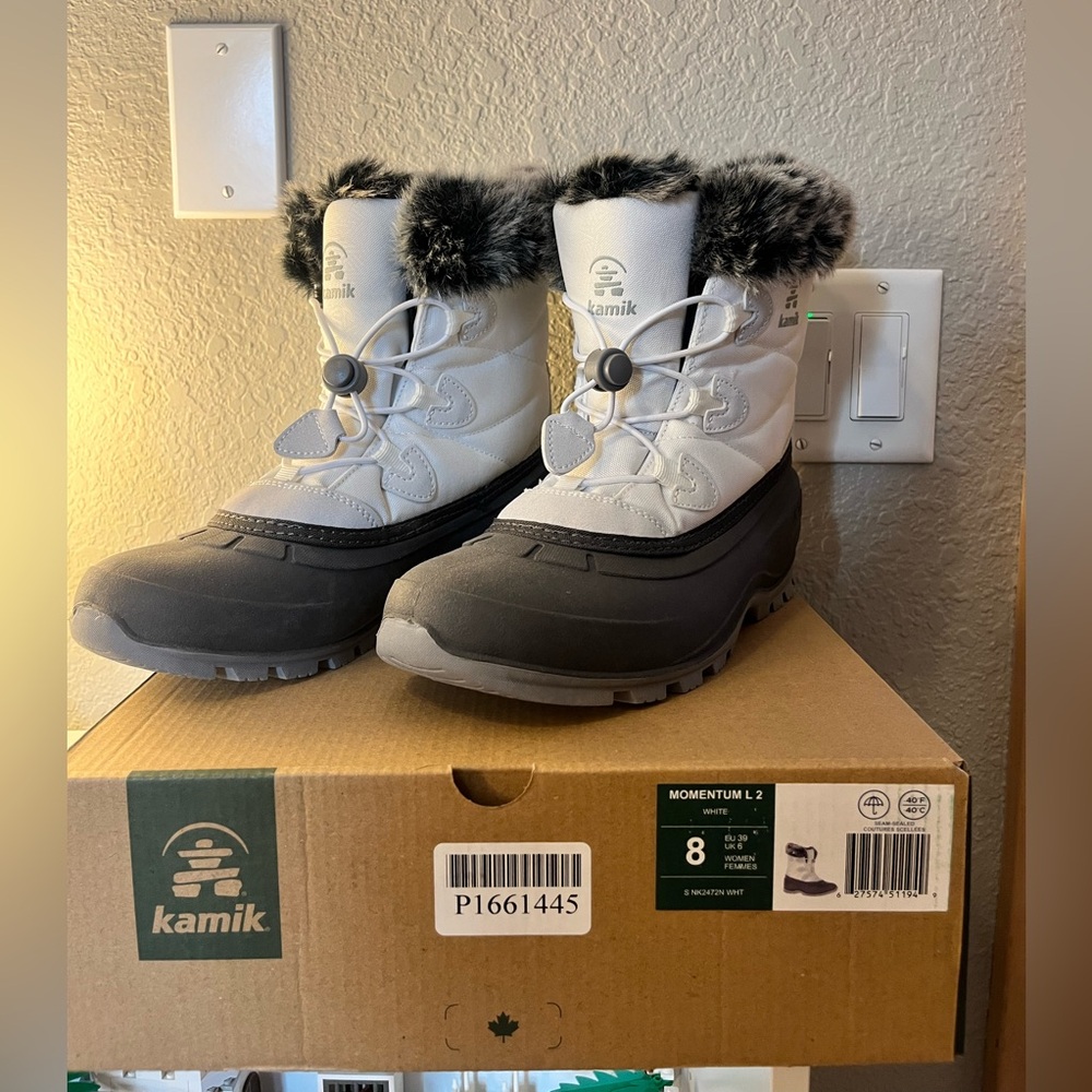 Women's Kamik Momentum L2 Waterproof Insulated Winter Boots, Size 8
